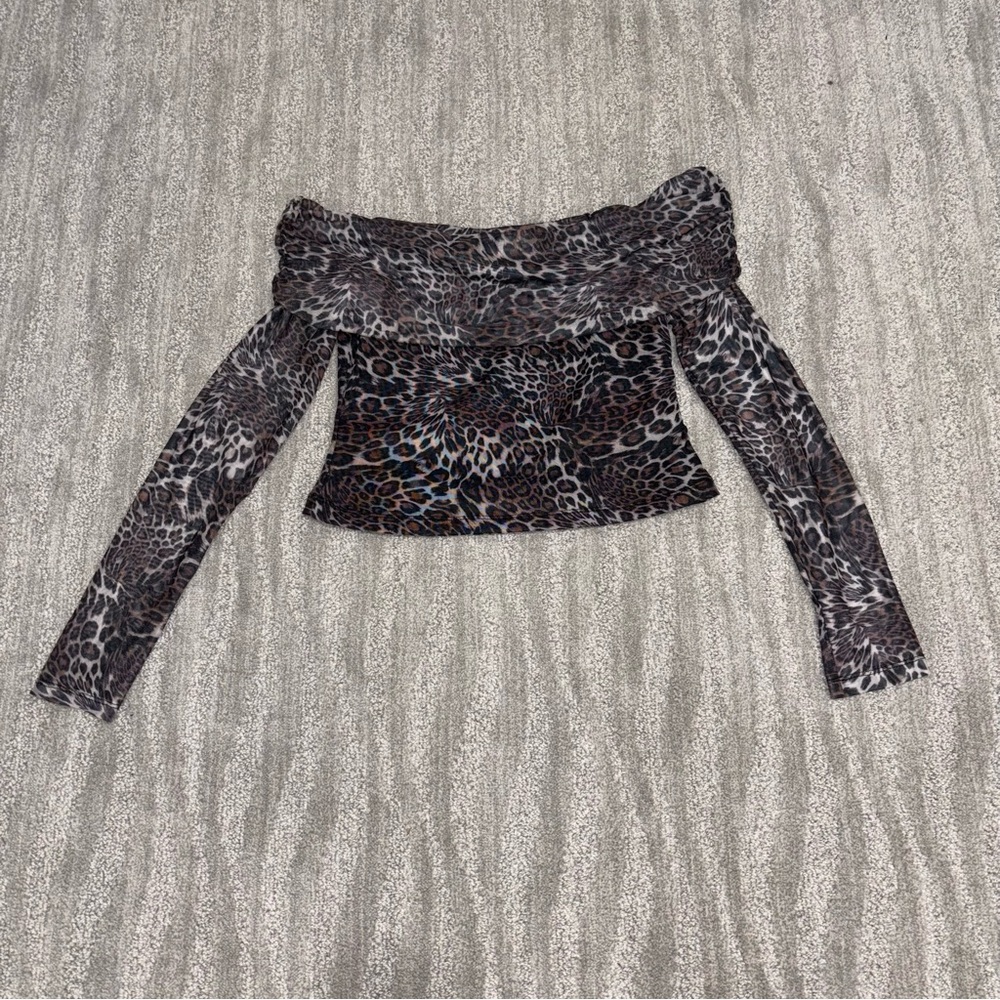 Missguided Leopard Print Ruched Off Shoulder Long Sleeve Bardot Top Women’s Sz M - Picture 4 of 6